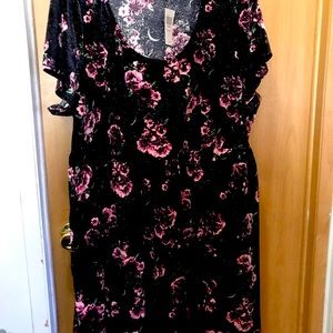 Hot Topic Velvet dress